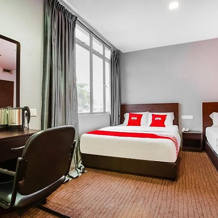 Oyo 89652 P Line Hotel Johor Bahru Exterior photo